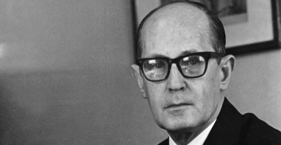 Carlos Drummond de Andrade, poeta, contista e cronista brasileiro - sério.jpg (Moderado)